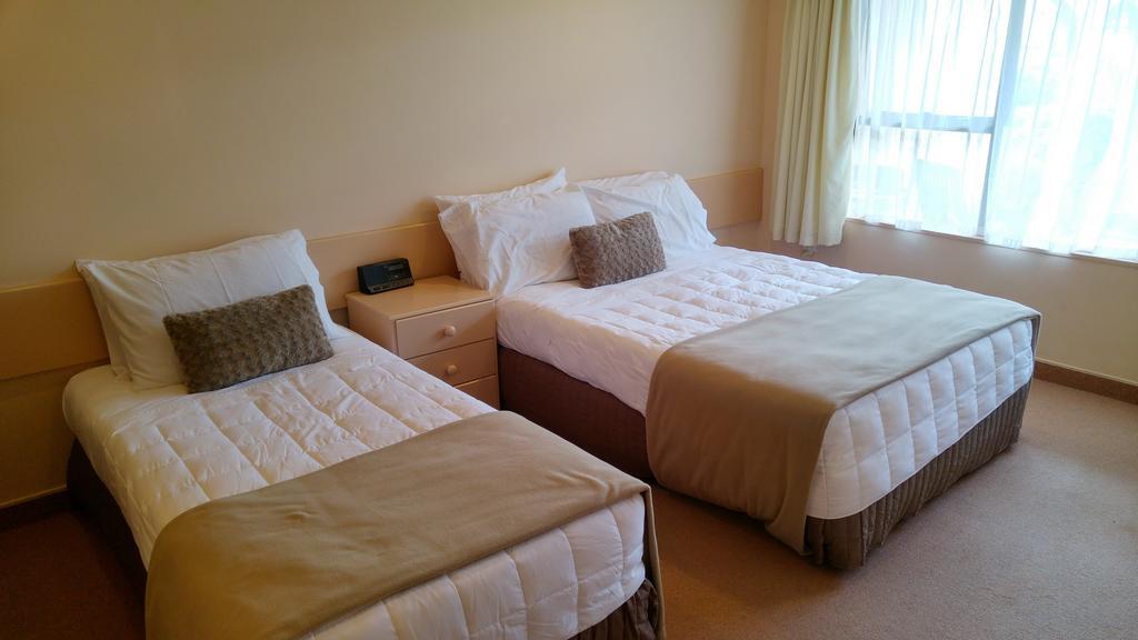 Hobson'S Choice Motel Дарґавілл Номер фото